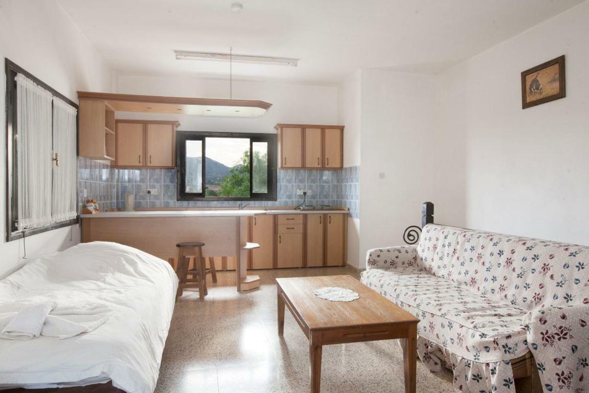 Balci Plaza Hotel And Balci Plaza Guest Bungalows Karpaz Peninsula Selenias Eksteriør billede